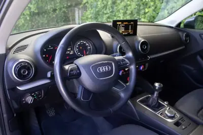 Audi A3 Sportback 2015 - 15900 EUR, 100000 km - AUTO.MOTO.pt - 100000km - foto 11 de 16