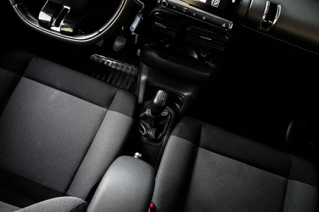 Citroën C4 Cactus 2016 - 10550 EUR, 98640 km - AUTO.MOTO.pt - 98640km - foto 33 de 42