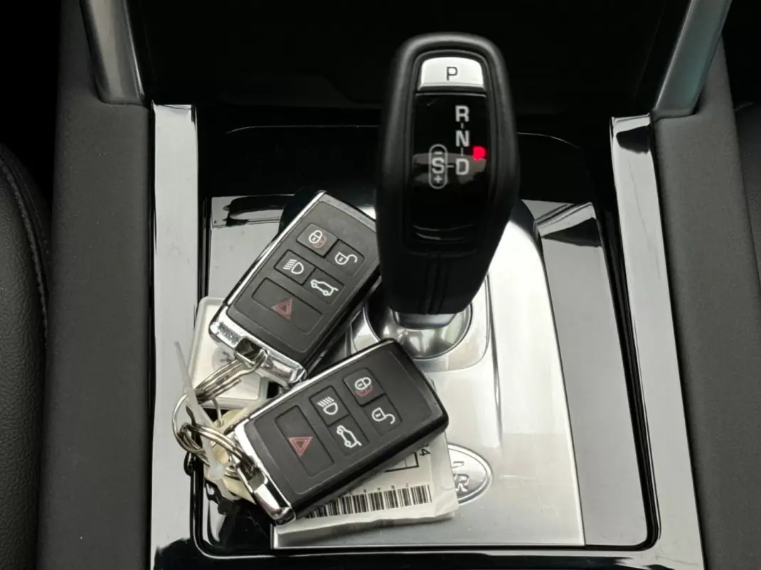 Land Rover Discovery Sport 2022 - 27450 EUR, 154650 km - 154650km - foto 21 de 30