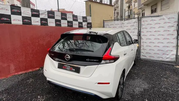 Nissan Leaf 2021 - 14900 EUR, 22900 km - AUTO.MOTO.pt - 22900km - foto 5 de 12