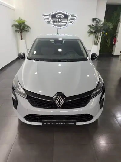 Renault Clio 2024 - 19500 EUR, 14000 km - AUTO.MOTO.pt - 14000km - foto 2 de 18