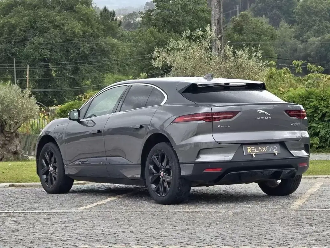 Jaguar I-Pace 2020 - 27999 EUR, 93000 km - AUTO.MOTO.pt - 93000km - foto 24 de 28
