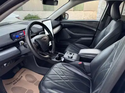 Ford Mustang Mach-E 2021 - 28990 EUR, 118000 km - AUTO.MOTO.pt - 118000km - foto 16 de 42