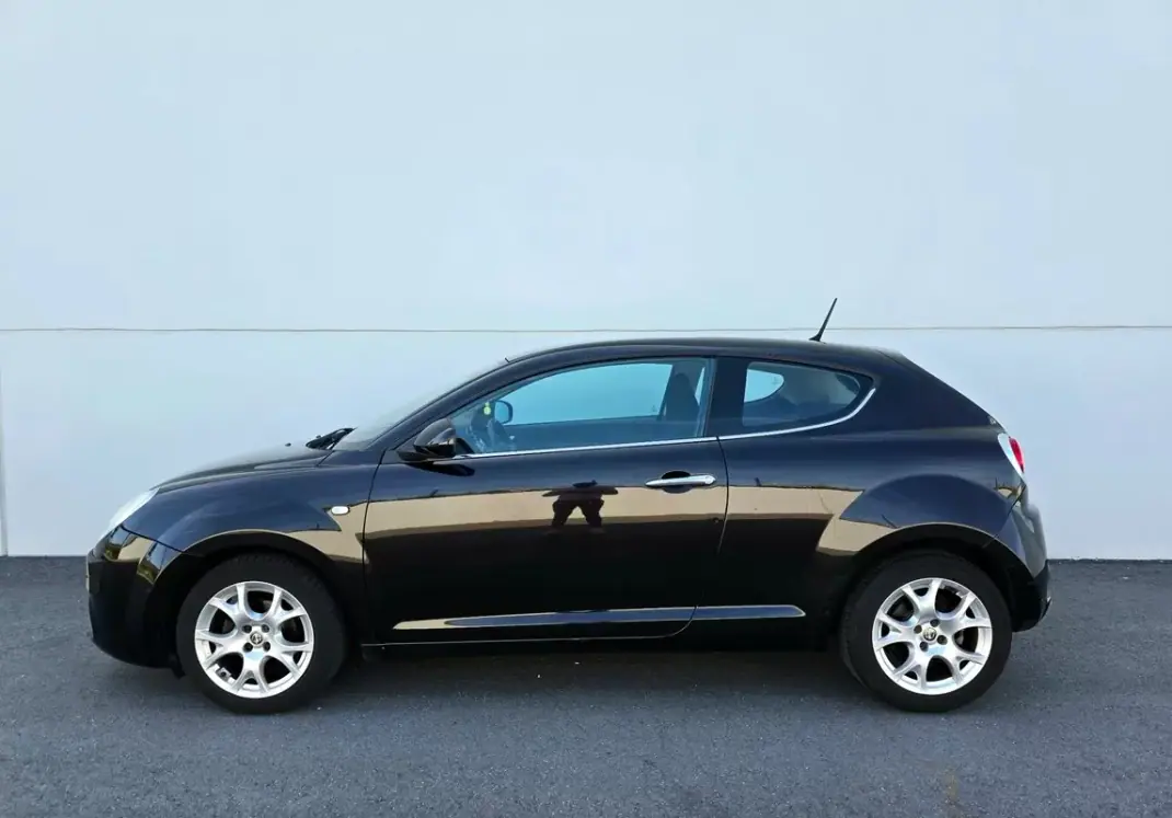 Alfa Romeo MiTo 2009 - 3750 EUR, 98428 km - AUTO.MOTO.pt - 98428km - foto 5 de 21