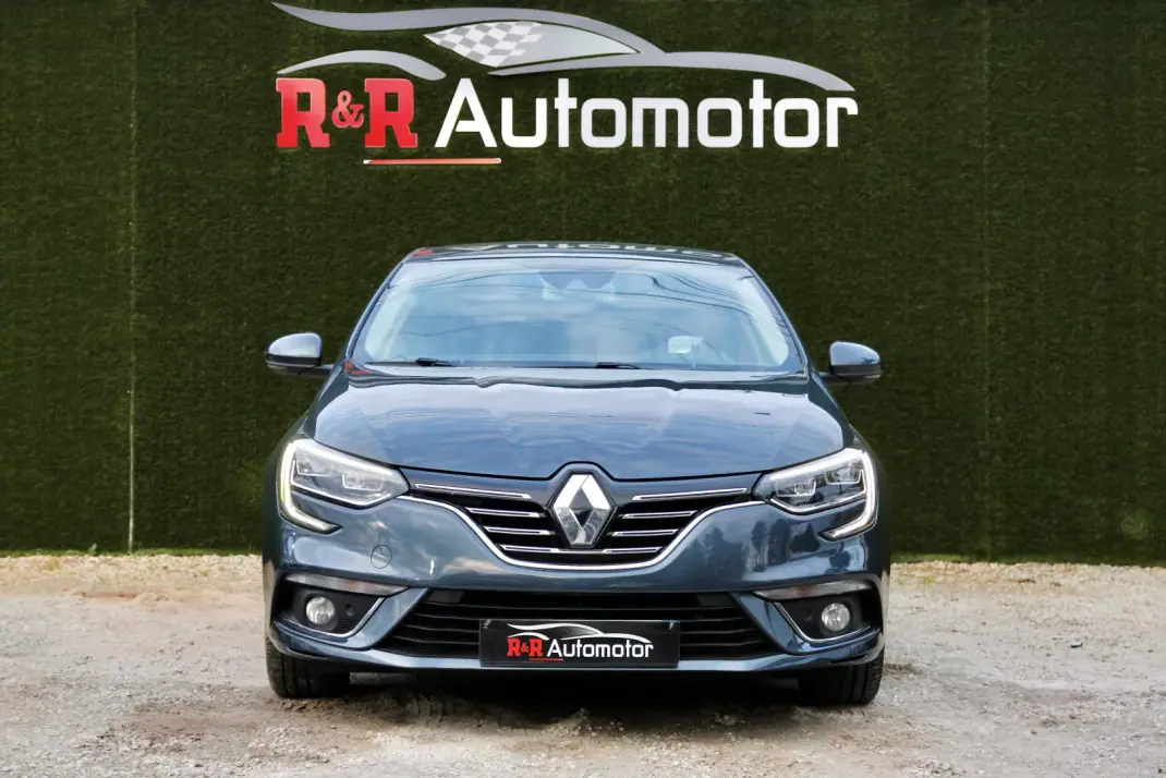 Renault Mégane 2019 - 13990 EUR, 167000 km - AUTO.MOTO.pt - 167000km - foto 4 de 33