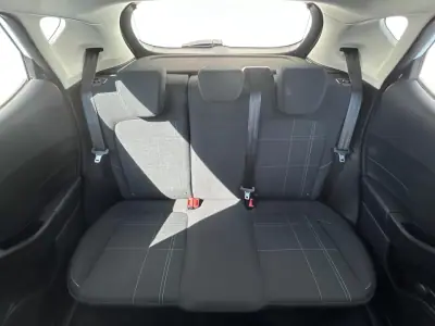 Ford Fiesta 2018 - 13500 EUR, 60152 km - AUTO.MOTO.pt - 60152km - foto 19 de 22