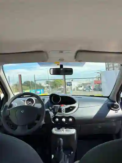 Renault Twingo 2011 — foto 5 de 9