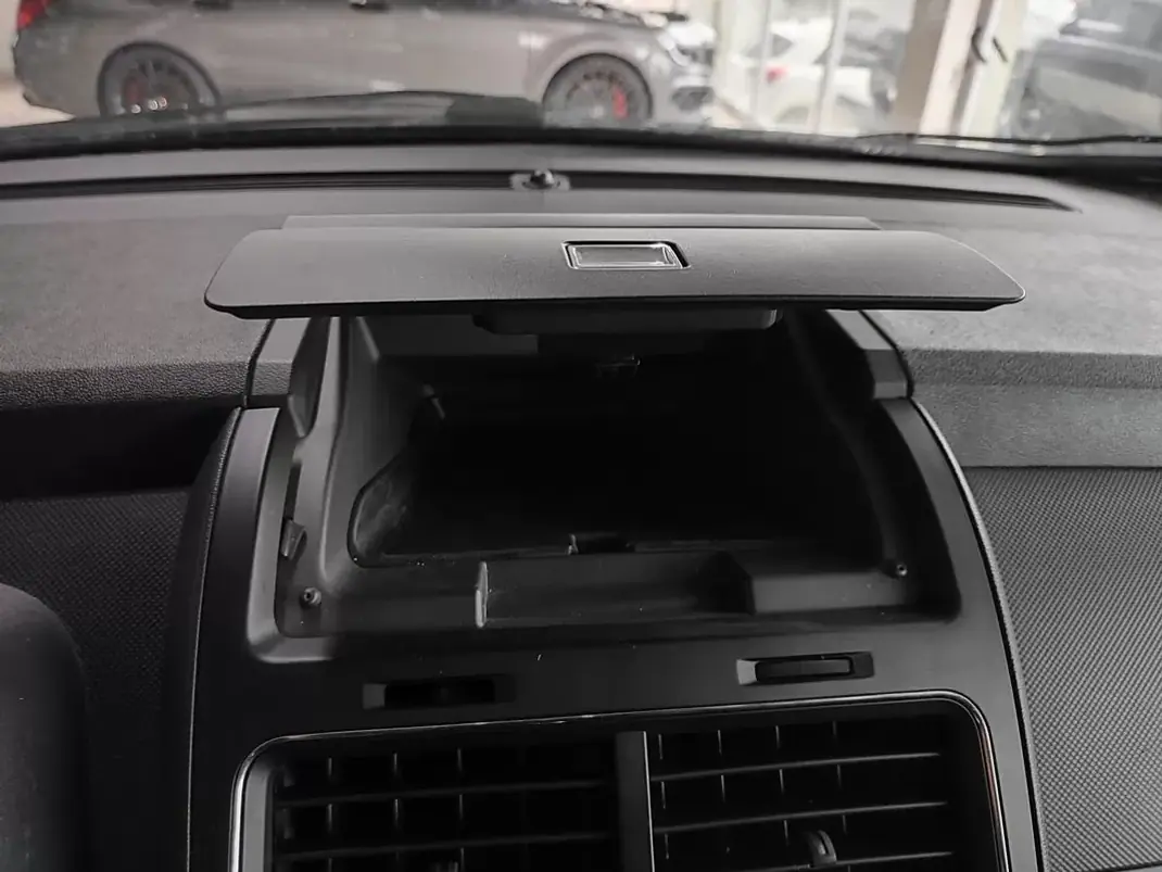 Dodge Journey 2010 - 11750 EUR, 113500 km - AUTO.MOTO.pt - 113500km - foto 30 de 36