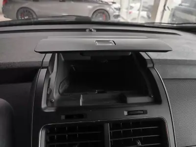 Dodge Journey 2010 - 11750 EUR, 113500 km - AUTO.MOTO.pt - 113500km - foto 30 de 36