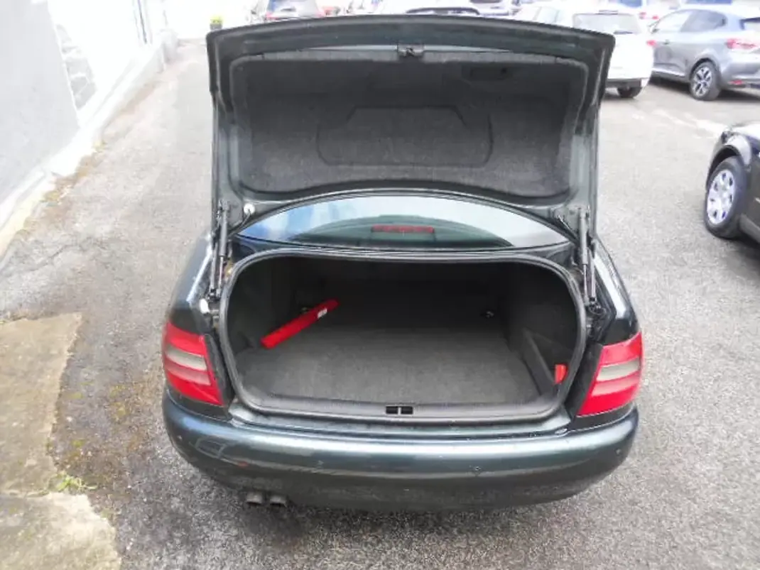 Audi A4 1996 - 3500 EUR, 206542 km - AUTO.MOTO.pt - 206542km - foto 7 de 11