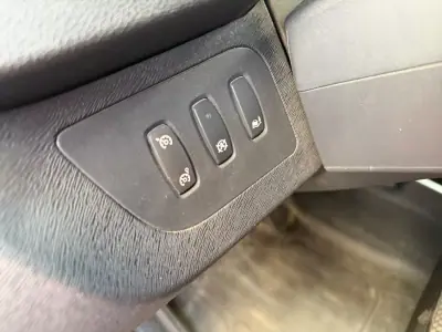 Renault KANGOO EXPRESS 1.5 DCI BUSINESS 3 L S/S 2020 - 8900 EUR, 225859 km - AUTO.MOTO.pt - 225859km - foto 9 de 13