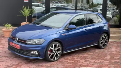 Volkswagen Polo 2019 - 22990 EUR, 130000 km - AUTO.MOTO.pt - 130000km - foto 16 de 32