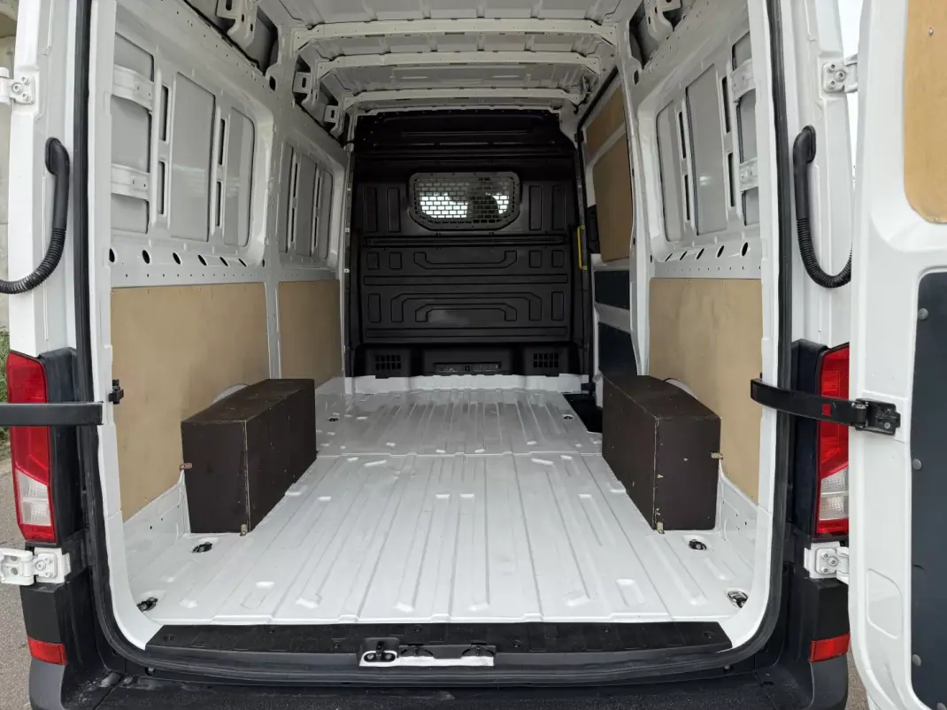 VW 2022 - 21949 EUR, 150000 km - AUTO.MOTO.pt - 150000km - foto 13 de 33