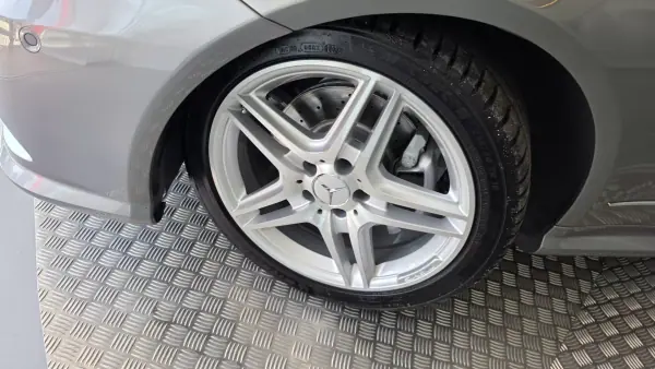 Mercedes-Benz E 250 2012 - 18900 EUR, 138289 km - 138289km - foto 34 de 61