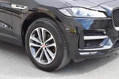 Jaguar F-Pace 2017 - 22980 EUR, 145545 km - AUTO.MOTO.pt - 145545km - foto 14 de 57
