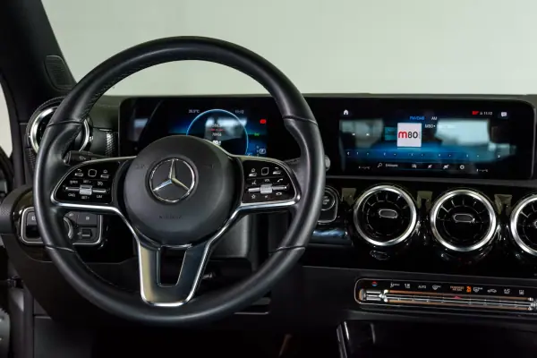 Mercedes-Benz CLA 250 2023 - 31500 EUR, 78954 km - AUTO.MOTO.pt - 78954km - foto 19 de 43