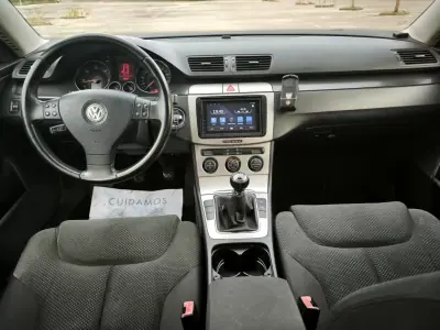 Volkswagen Passat Variant 2006 - 4950 EUR, 196789 km - AUTO.MOTO.pt - 196789km - foto 6 de 50