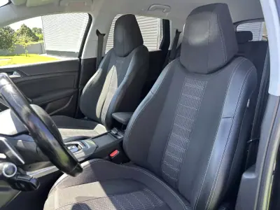 Peugeot 308 SW 2020 - 16000 EUR, 130000 km - AUTO.MOTO.pt - 130000km - foto 27 de 57