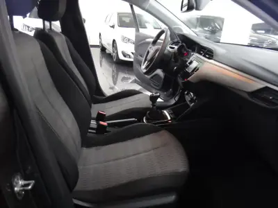 Opel Corsa 2020 - 11300 EUR, 60000 km - AUTO.MOTO.pt - 60000km - foto 18 de 25