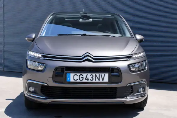 Citroën C4 Picasso 2016 - 11990 EUR, 155875 km - AUTO.MOTO.pt - 155875km - foto 2 de 32