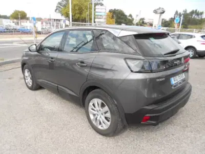 Peugeot 3008 2022 - 19900 EUR, 108929 km - foto 4 de 13