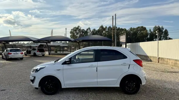 Ford KA 2018 - 10500 EUR, 142000 km - AUTO.MOTO.pt - 142000km - foto 8 de 40