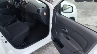Dacia Sandero 2019 - 8950 EUR, 124000 km - AUTO.MOTO.pt - 124000km - foto 25 de 34