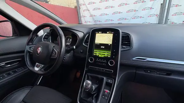 Renault Scénic 2019 - 16900 EUR, 69000 km - AUTO.MOTO.pt - 69000km - foto 12 de 12