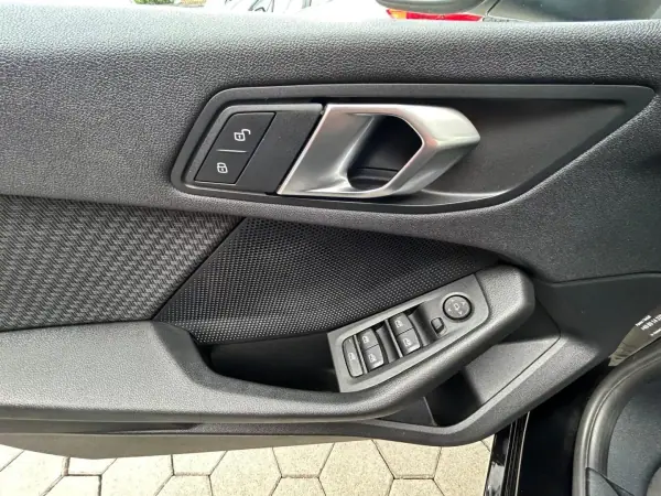 BMW 116 2021 - 21500 EUR, 107449 km - AUTO.MOTO.pt - 107449km - foto 8 de 24