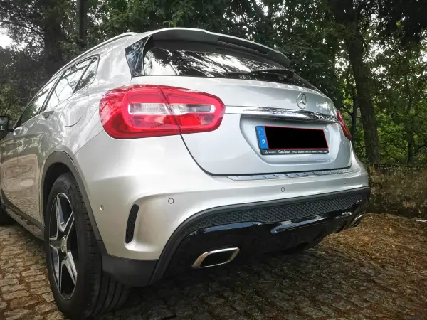 Mercedes-Benz GLA 180 2015 - 15250 EUR, 190000 km - AUTO.MOTO.pt - 190000km - foto 8 de 26