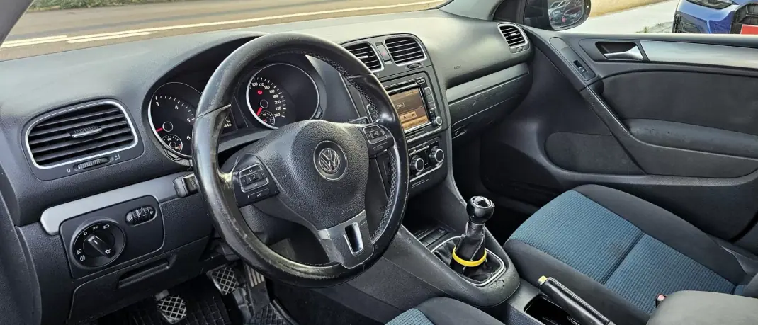 Volkswagen Golf 2010 - 8500 EUR, 250000 km - 250000km - foto 5 de 18