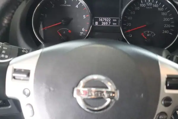 Nissan Qashqai 2013 - 12500 EUR, 167922 km - AUTO.MOTO.pt - 167922km - foto 20 de 26