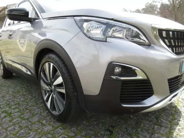 Peugeot 3008 2017 - 17990 EUR, 168000 km - AUTO.MOTO.pt - 168000km - foto 13 de 37