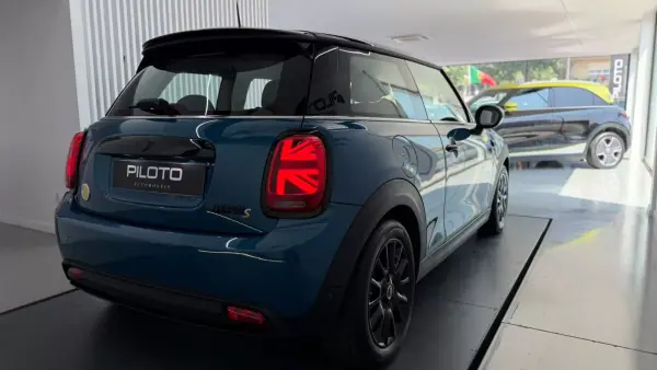 MINI 3 Portas 2023 - 22990 EUR, 4690 km - AUTO.MOTO.pt - 4690km - foto 11 de 28