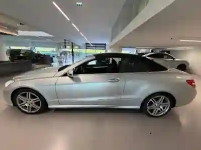 Mercedes-Benz E 250 2013 - 20000 EUR, 203000 km - 203000km - foto 5 de 8