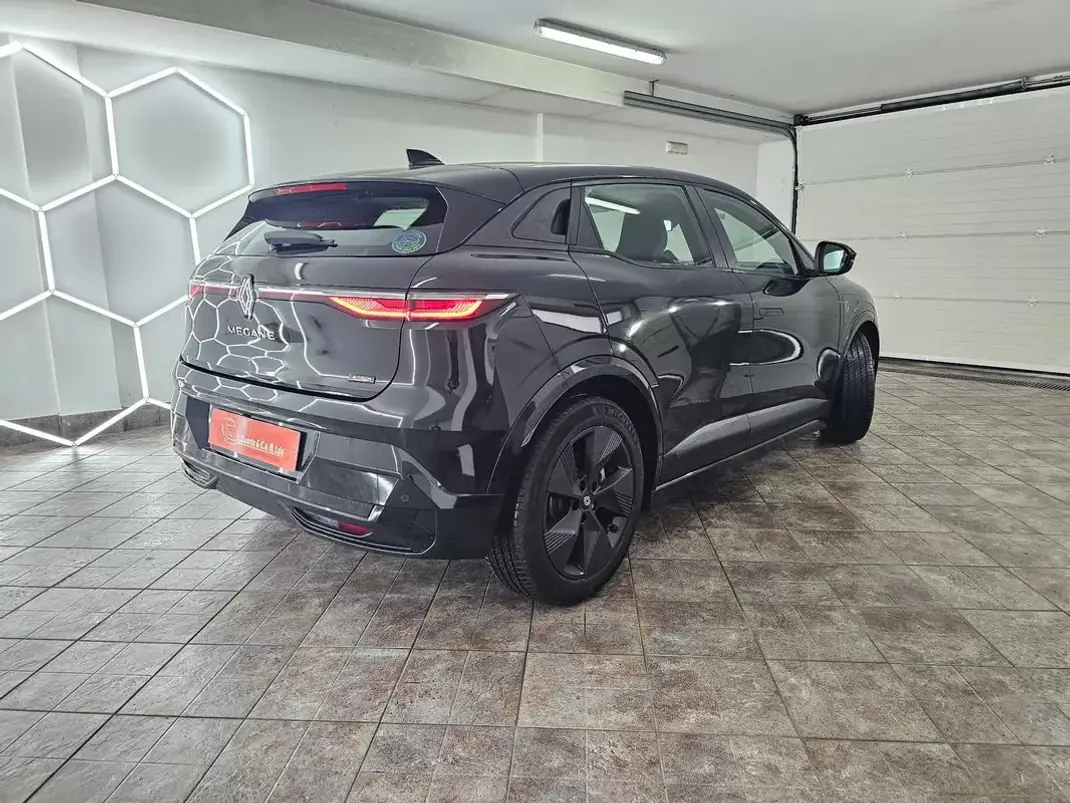 Renault Mégane E-Tech 2024 - 26650 EUR, 106 km - AUTO.MOTO.pt - 106km - foto 5 de 16
