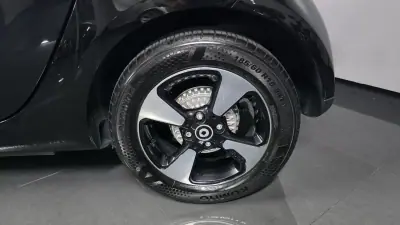 Smart Fortwo Cabrio 2021 - 14990 EUR, 68000 km - 68000km - foto 25 de 27