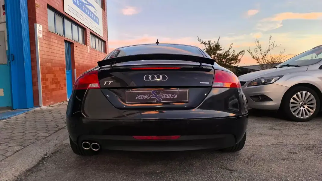 Audi TT Coupé 2006 - 11900 EUR, 198000 km - AUTO.MOTO.pt - 198000km - foto 12 de 12
