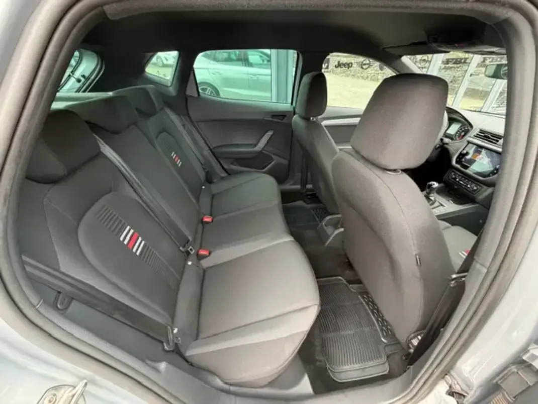 SEAT Ibiza 2021 - 14500 EUR, 84640 km - AUTO.MOTO.pt - 84640km - foto 2 de 12