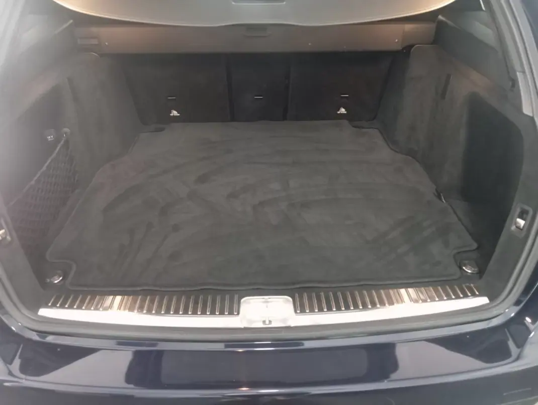 Mercedes-Benz C 220 2019 - 28300 EUR, 140000 km - AUTO.MOTO.pt - 140000km - foto 22 de 36