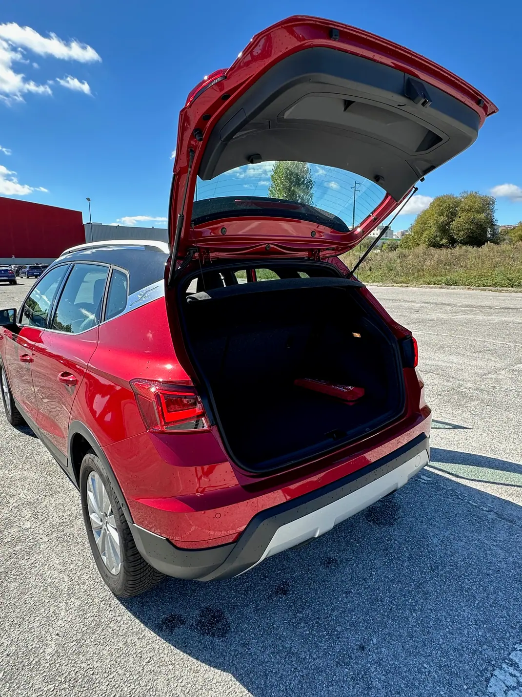 SEAT Arona 2019 - 12500 EUR, 62000 km - AUTO.MOTO.pt - 62000km - foto 4 de 11