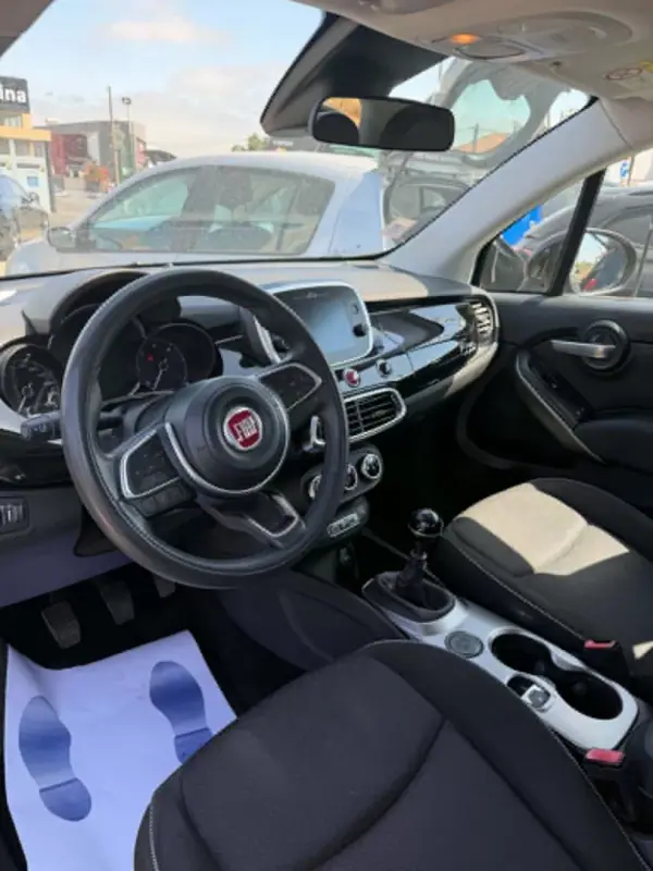 Fiat 500X 2019 - 12980 EUR, 105000 km - AUTO.MOTO.pt - 105000km - foto 2 de 3