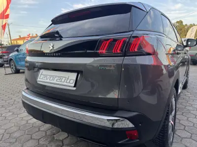 Peugeot 3008 2022 - 21750 EUR, 68000 km - AUTO.MOTO.pt - 68000km - foto 28 de 48