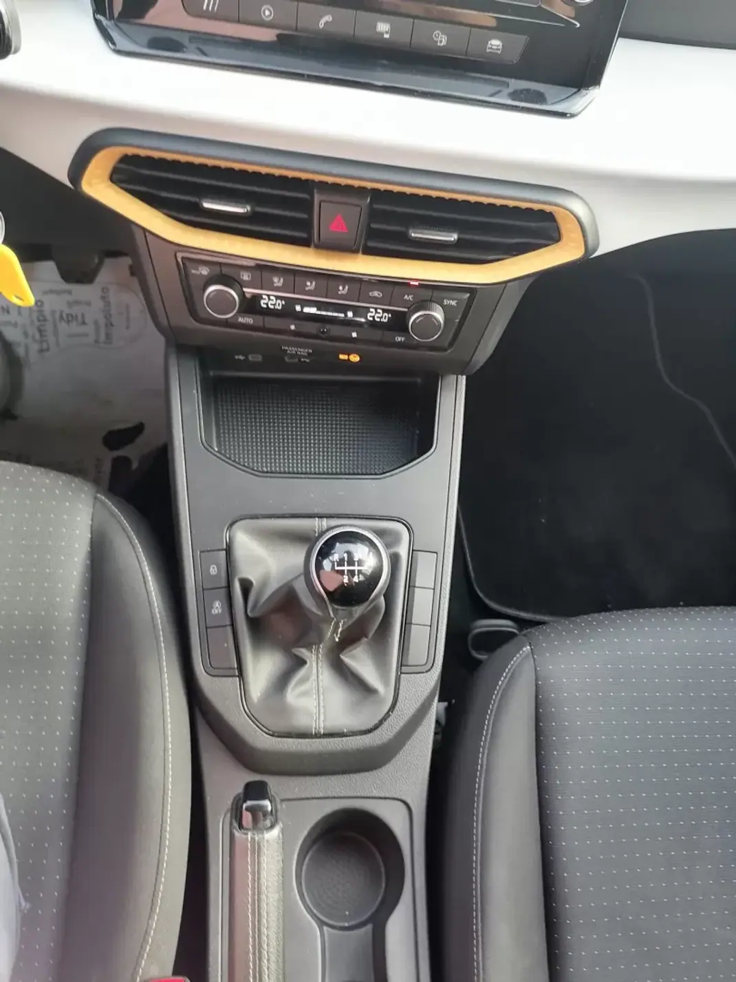 SEAT Ibiza 2022 - 13500 EUR, 52100 km - 52100km - foto 8 de 11