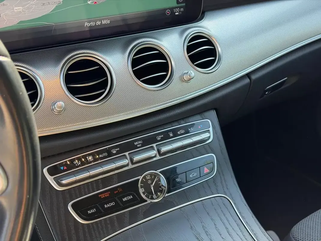 Mercedes-Benz E 300 2019 - 25900 EUR, 138000 km - 138000km - foto 10 de 33