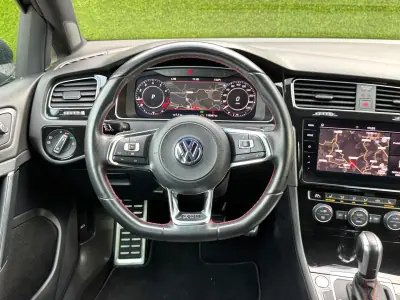 Volkswagen Golf 2019 - 27990 EUR, 110000 km - AUTO.MOTO.pt - 110000km - foto 29 de 33
