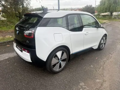 BMW i3 2015 - 12750 EUR, 81000 km - AUTO.MOTO.pt - 81000km - foto 4 de 25