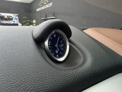 Maserati Ghibli 2014 - 36950 EUR, 112382 km - AUTO.MOTO.pt - 112382km - foto 36 de 50