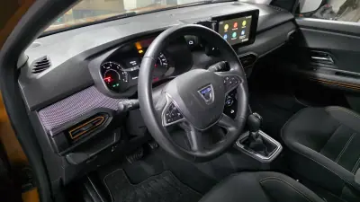 Dacia Sandero 2021 - 17990 EUR, 37000 km - AUTO.MOTO.pt - 37000km - foto 6 de 32