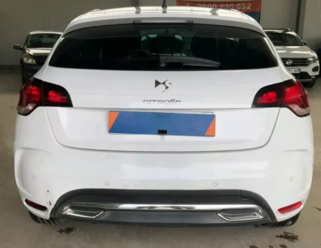 Citroën DS4 2014 - 8900 EUR, 118142 km - AUTO.MOTO.pt - 118142km - foto 7 de 11
